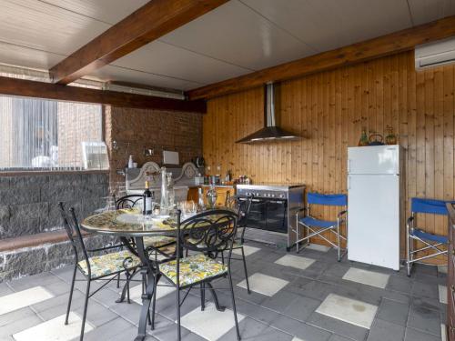 Studio Serena by Interhome, Piedimonte Etneo (Foto 9)