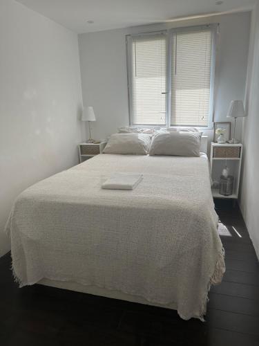 Location de chambre privée dans résidence privée,parking gratuit , 1 minute du tramway, à 9 minute du centre ville, accessible à plusieurs transports - Pension de famille - Nice