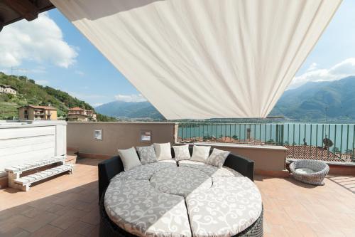 Balcony/terrace, Villa Aurea in Lovere