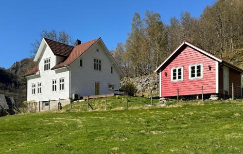 4 Bedroom Gorgeous Home In Erfjord