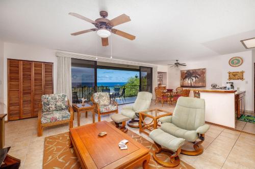 Kahaluu Bay Villas 304