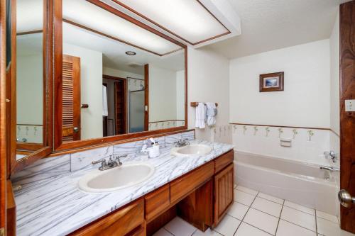 Kahaluu Bay Apartment #304 - image 5