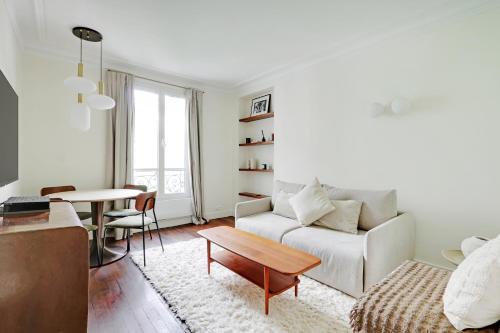 Pick A Flat's Apartment in Saint-Germain - Rue de Sèvres - Location saisonnière - Paris