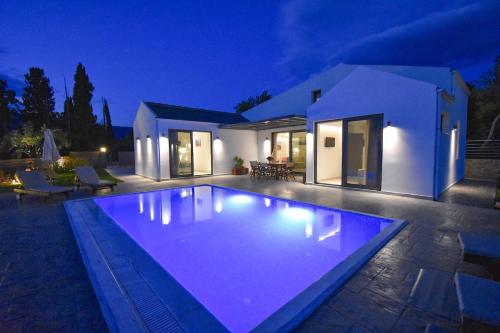 Villa Oras Corfu Tomas by Villa Plus