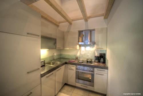 Superior One-Bedroom Apartment