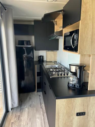 3 bedrooms, 5 beds
