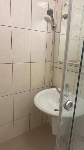 Standard Double Room image 3
