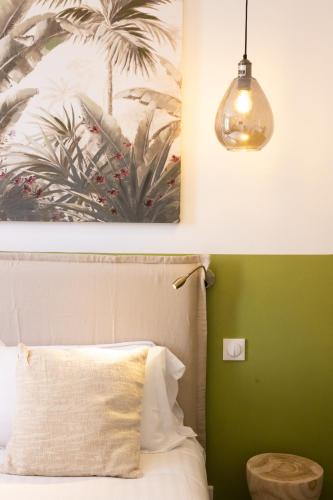 Double Room image 10
