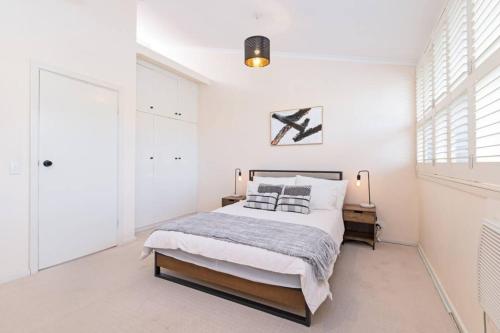 Three-Bedroom Townhouse image 6