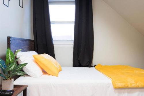 Cute Apartment 2 bedrooms - 12 Min from Downtown Chicagi in Chicago, USA
