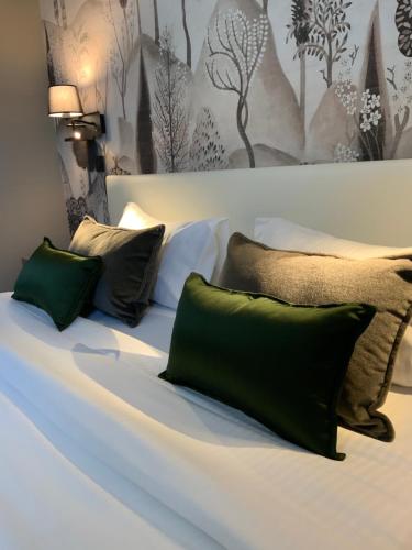 Le Renaissance - image 7