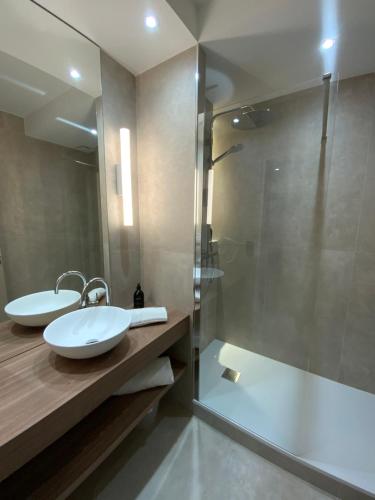 Le Renaissance - image 6