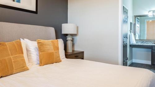 Landing at Ranch at Fossil Creek - 2 Bedrooms in North Fort Worth in Fort Worth, USA