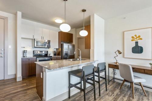 Landing at Residences at River Park West - 1 Bedroom in Riverpark West in Richmond, USA