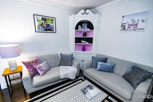 Retro Retreat Walk to Graceland with Free Parking and Wifi Retro Retreat Walk to Graceland with Free Parking and Wifi