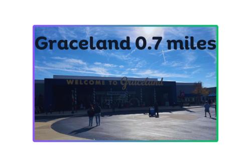 Retro Retreat Walk to Graceland with Free Parking and Wifi Retro Retreat Walk to Graceland with Free Parking and Wifi