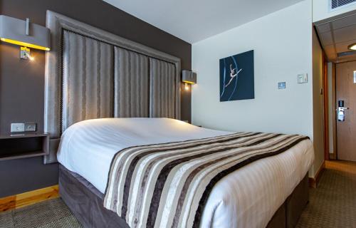 The Big Blue Hotel - Blackpool Pleasure Beach - image 2