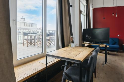 FELIX Suiten im Lebendigen Haus am Augustusplatz - image 3