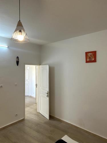 Chambre privée avec SDB intérieure & Breakfast & Sans clim Chambre privée avec SDB intérieure & Breakfast & Sans clim