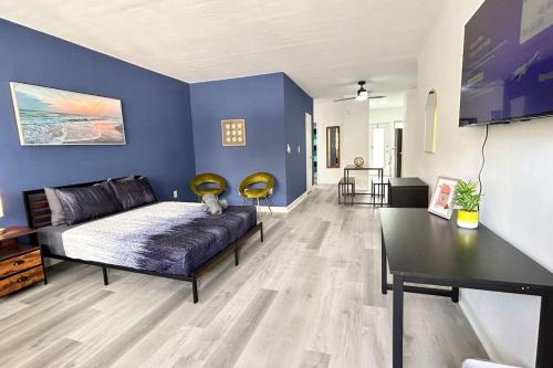 Contemporary Haven in Historic South Beach in Miami Beach, USA