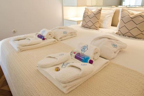 Boutique Rentals- THE CLéRiGoS Apt w/ patio, Porto (foto 7)