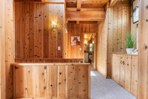 3BD Retreat - 5 Min to Beach Trails & Town in Tahoe City (CA)