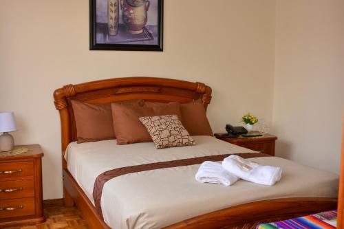 1 double bed, 1 twin bed