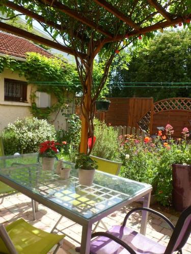 Jolie maison, 3 chambres, jardin et parking - Location saisonnière - Bagneux