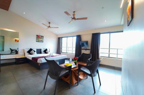 Hotel Strawberry inn, Mahabaleshwar