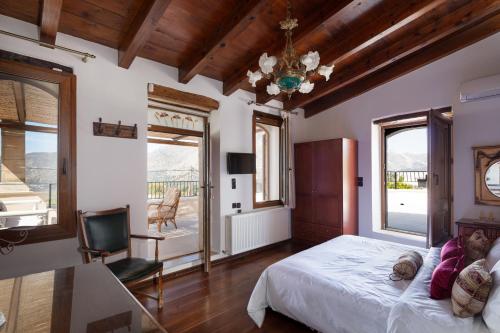 Captain's Hyatt in Kouloukonas