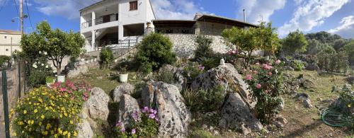 Konstas Stone Island House in Meganisi