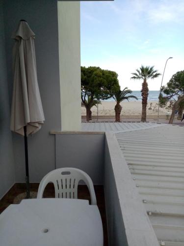 A CASA DI LUCA E GLORIA FRONTE MARE