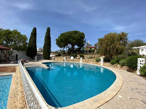 ทัศนียภาพ, Praia do Carvoeiro, Quinta do Paraíso (Praia do Carvoeiro, Quinta do Paraiso) in คาร์โวเอโร ซิตี้เซ็นเตอร์