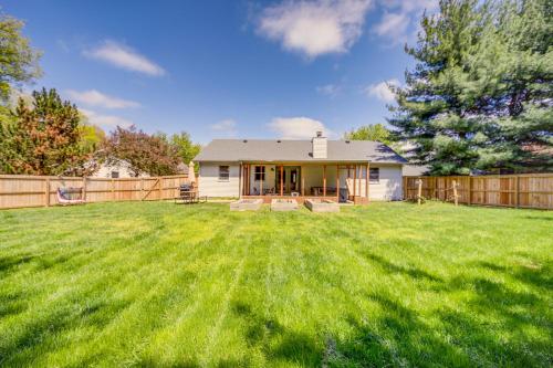 Lovely Terre Haute Home with Private Yard and Hot Tub! in Terre Haute, USA