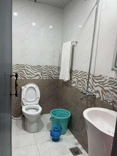 Areesh Hotel & Restaurant - image 7