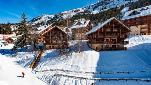 NEW-Ski in & out spacious apartment, Sauna-Gym-Piscine