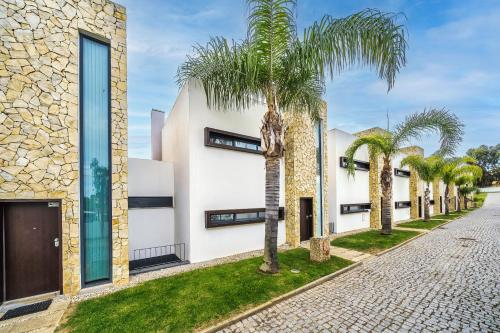 Townhouse 3 Bedroom Townhouse Olhos de Agua Communal pool AT03
