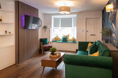 Royal Retreat & Lego Lodge With Free Parking - Windsor, UK