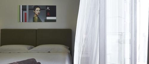 Double or Twin Room with Sea View image 8