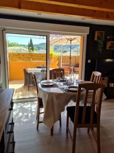 Maison classée 2 étoiles proche du lac du Salagou - Location saisonnière - Clermont-l'Hérault