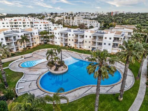 Exterior view, Close to beach Alvor 1 bedroom apartment Villa da Praia AT08 in Torralta