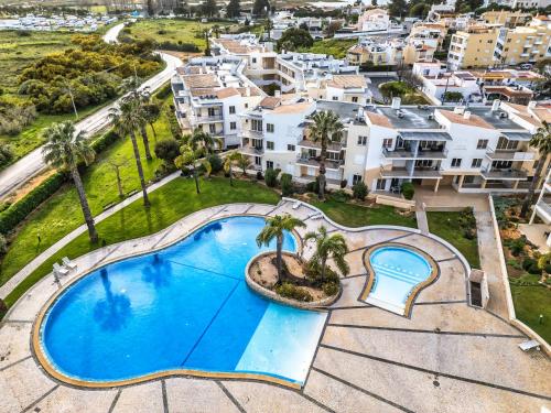 Exterior view, Close to beach Alvor 1 bedroom apartment Villa da Praia AT08 in Torralta