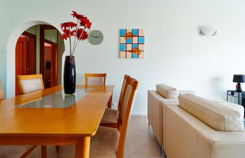 Facilities, AT17 Two Bed Apt on Oasis Parque in Vale da Arrancada
