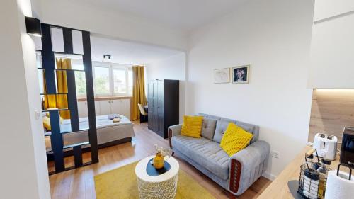 Modern City Stay apartment 4 min walk from Alexander Nevski, Sofia