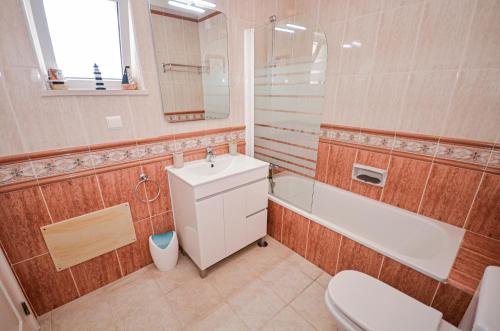 Oasis Parque, Alvor. (AT04) Beautiful 2 Bed Villa with Pool, Portimão (foto 8)