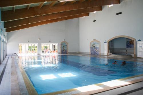สระว่ายน้ำ, Oasis Parque, Alvor. (AT04) Beautiful 2 Bed Villa with Pool in วาเล ดา อาร์รันกาดา