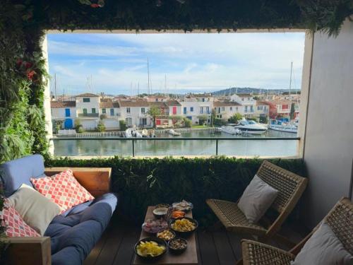 Très bel appartement 2 à 4 personnes Port Grimaud, vue exceptionnelle sur les canaux