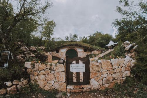 Mobbiton Mostar - unique underground stay