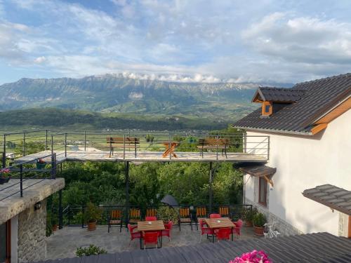 Bixhaku GuestHouse in Аргирокастро