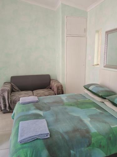 Deluxe Double Room with Shower image 4